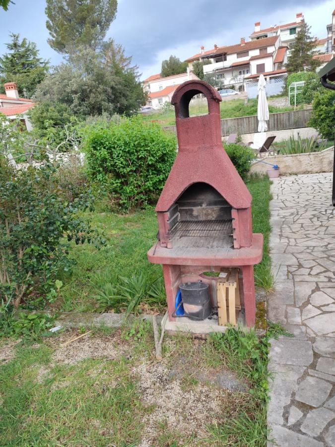 Guesthouse Suzy Pula Zewnętrze zdjęcie