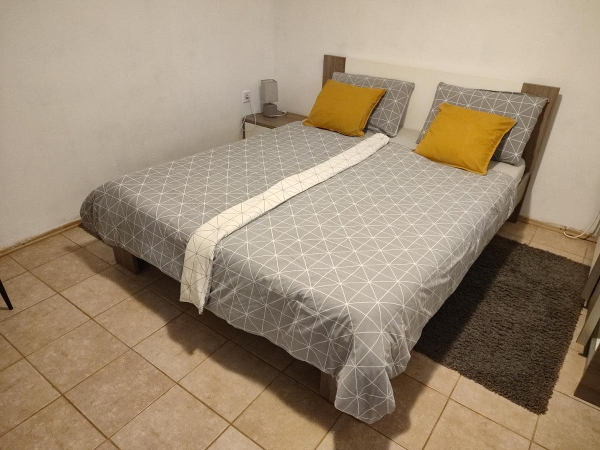 Guesthouse Suzy Pula Zewnętrze zdjęcie