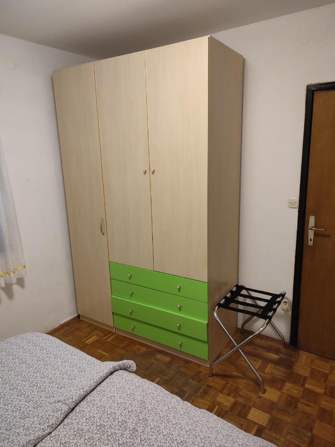 Guesthouse Suzy Pula Zewnętrze zdjęcie