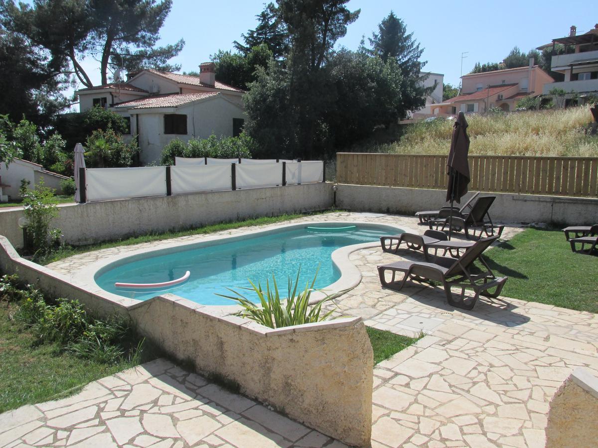 Guesthouse Suzy Pula Zewnętrze zdjęcie
