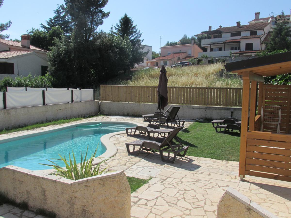 Guesthouse Suzy Pula Zewnętrze zdjęcie