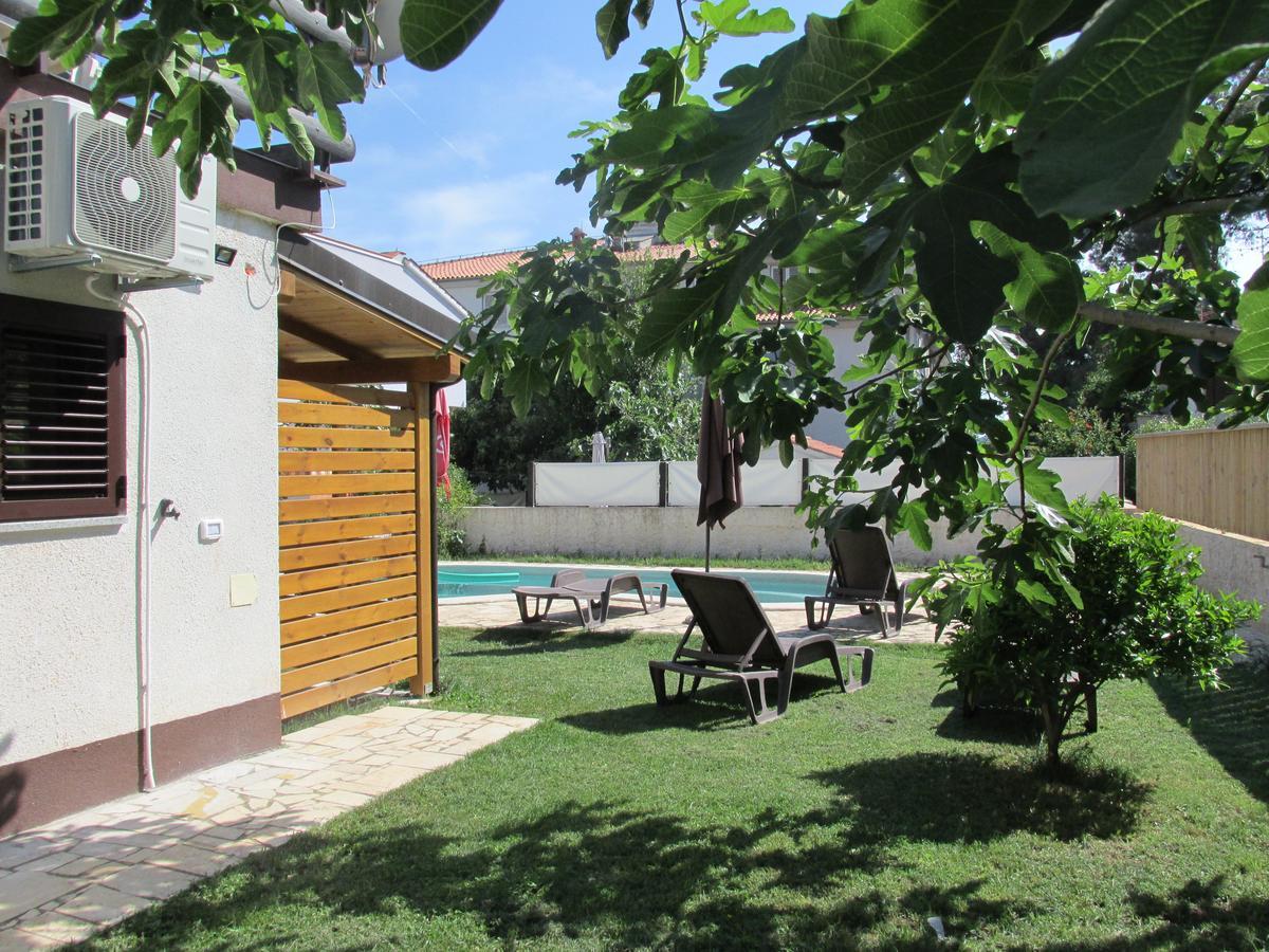 Guesthouse Suzy Pula Zewnętrze zdjęcie