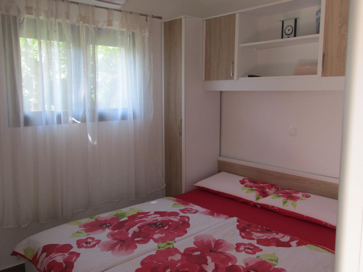Guesthouse Suzy Pula Zewnętrze zdjęcie