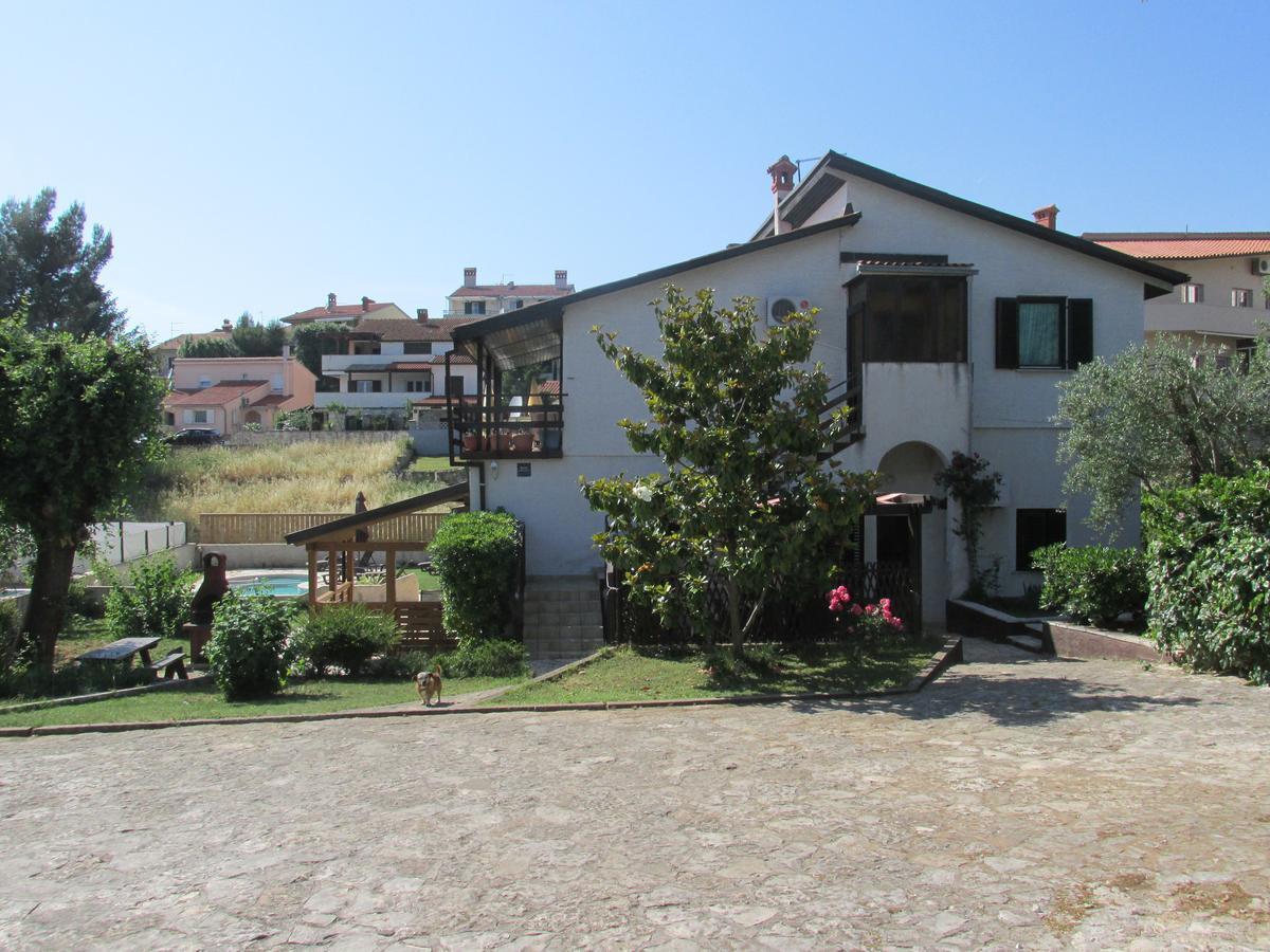 Guesthouse Suzy Pula Zewnętrze zdjęcie